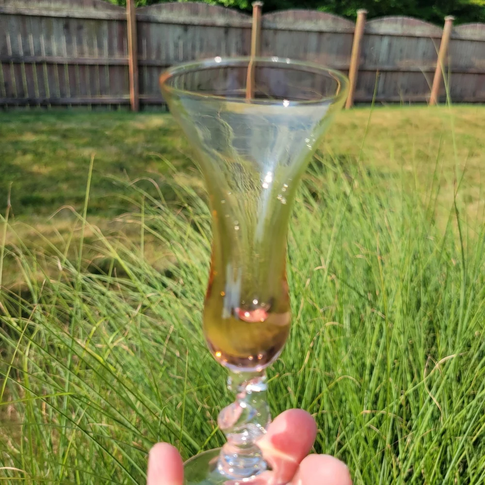 Cordial Glasses ~ Shot Glasses ~ Set of 4 (2 are chipped) FINAL PRICE ITEM!